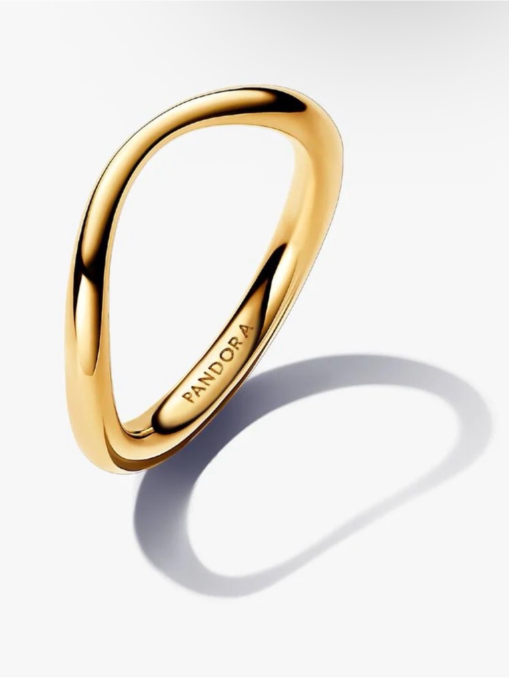 Pandora Gold Wavy Contour Ring - Polished Gold Band